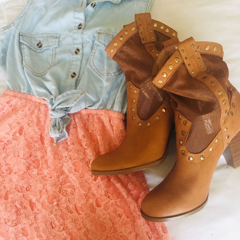 BCBG tan booties!!
